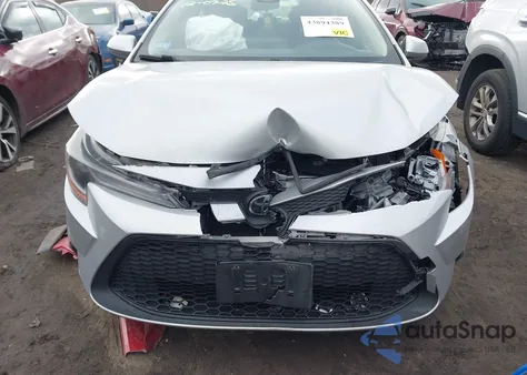 2021 Toyota Corolla Le z USA, uszkodzony, nr VIN JTDEPMAE8MJ189533